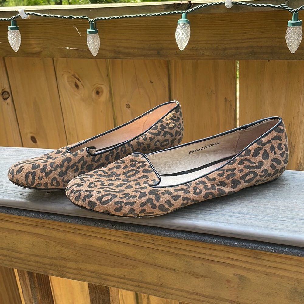 Cheetah Print Flats - Picture 1 of 8